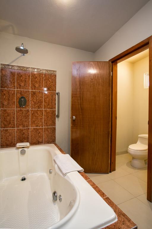 Auto Hotel Paraiso Inn Palenque Phòng bức ảnh