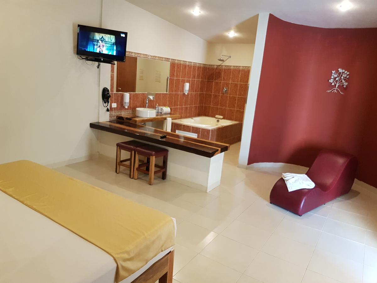 Auto Hotel Paraiso Inn Palenque Ngoại thất bức ảnh